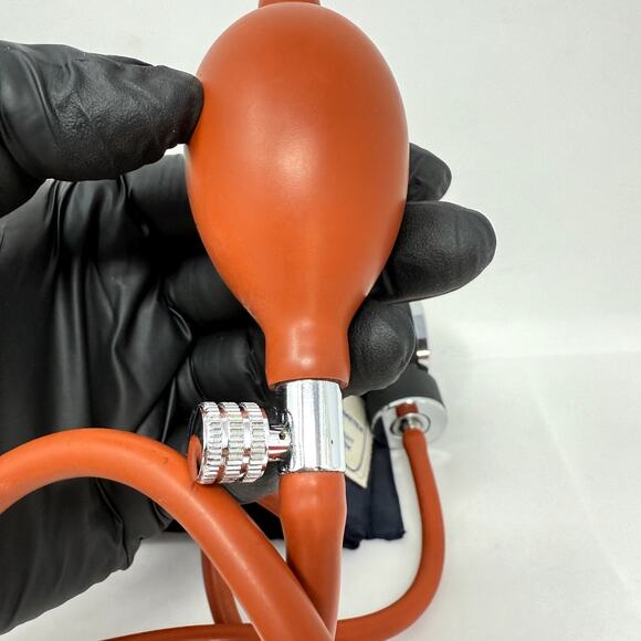 Medline Handheld Aneroid Sphygmomanometer Adult Neoprene Black MDS9388LF TESTED - Picture 4 of 12